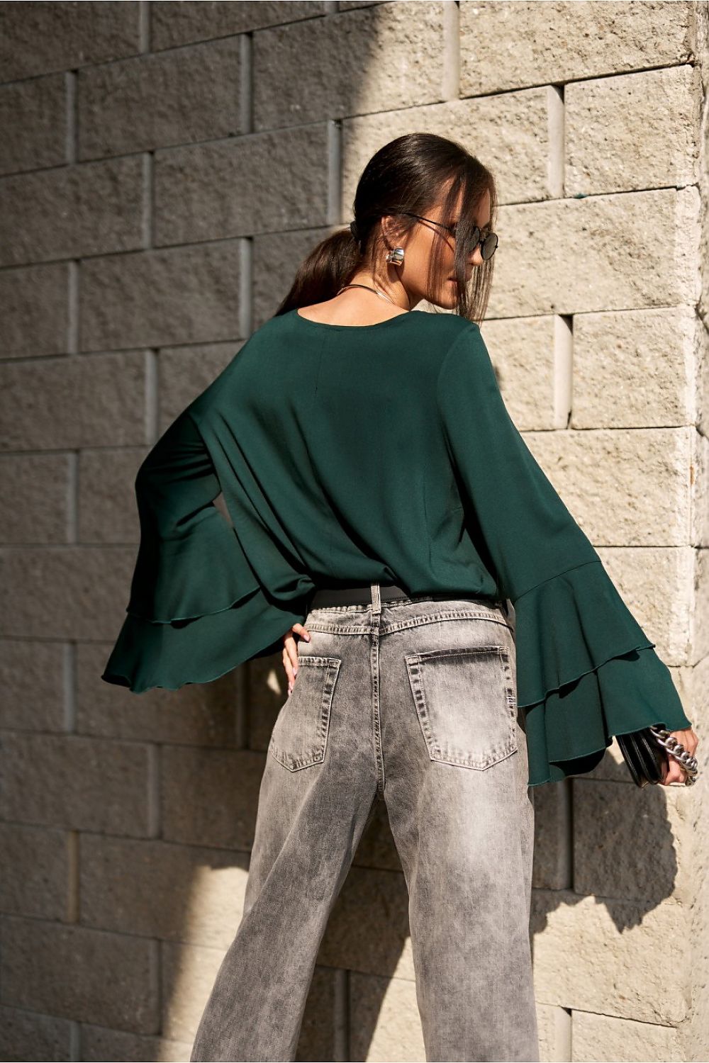 Bluzka Model Camila BUT BLU0218 Bottle Green - Roco Fashion