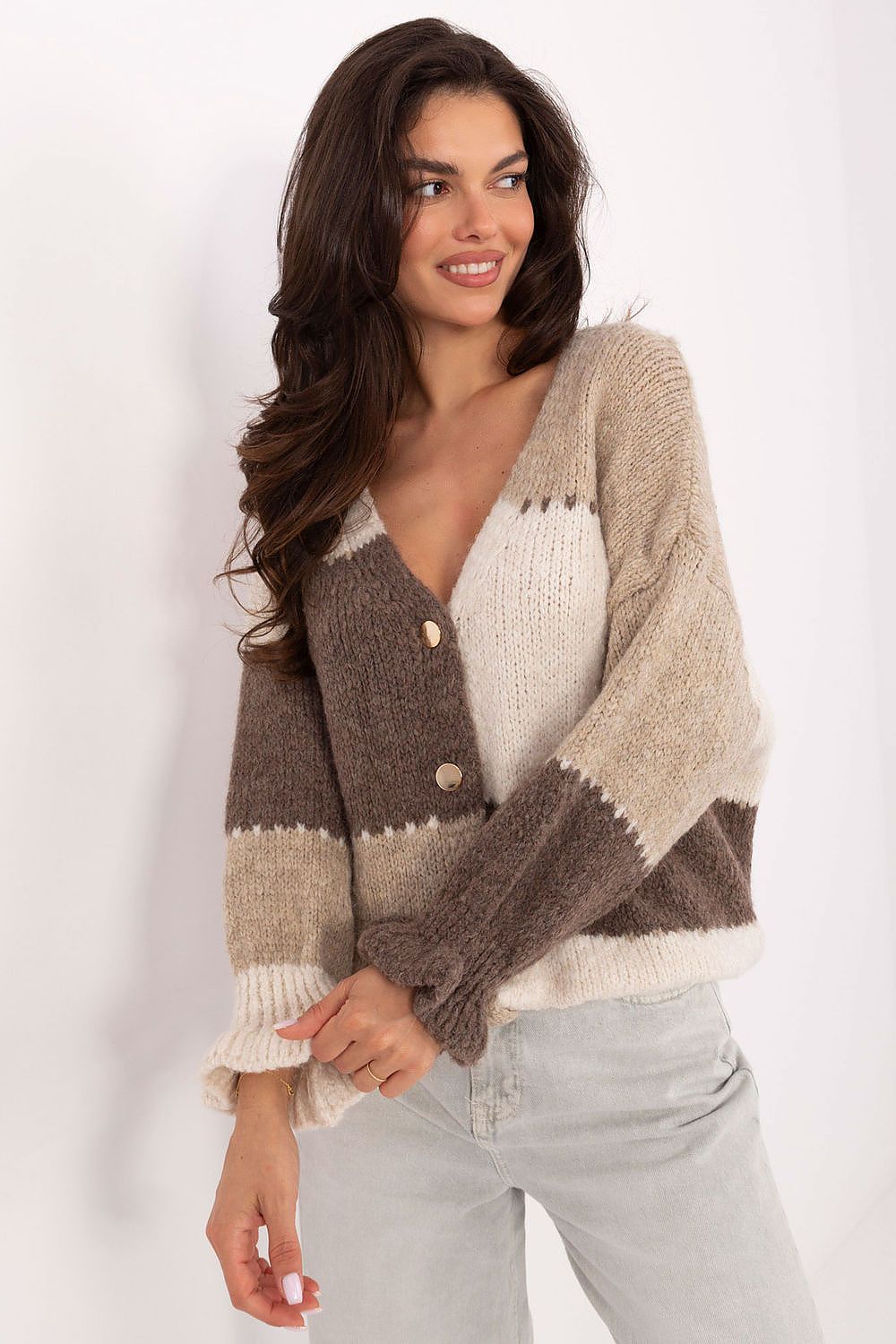 Sweter Damski Model MI-SW-0903.87 Beige - Rue Paris