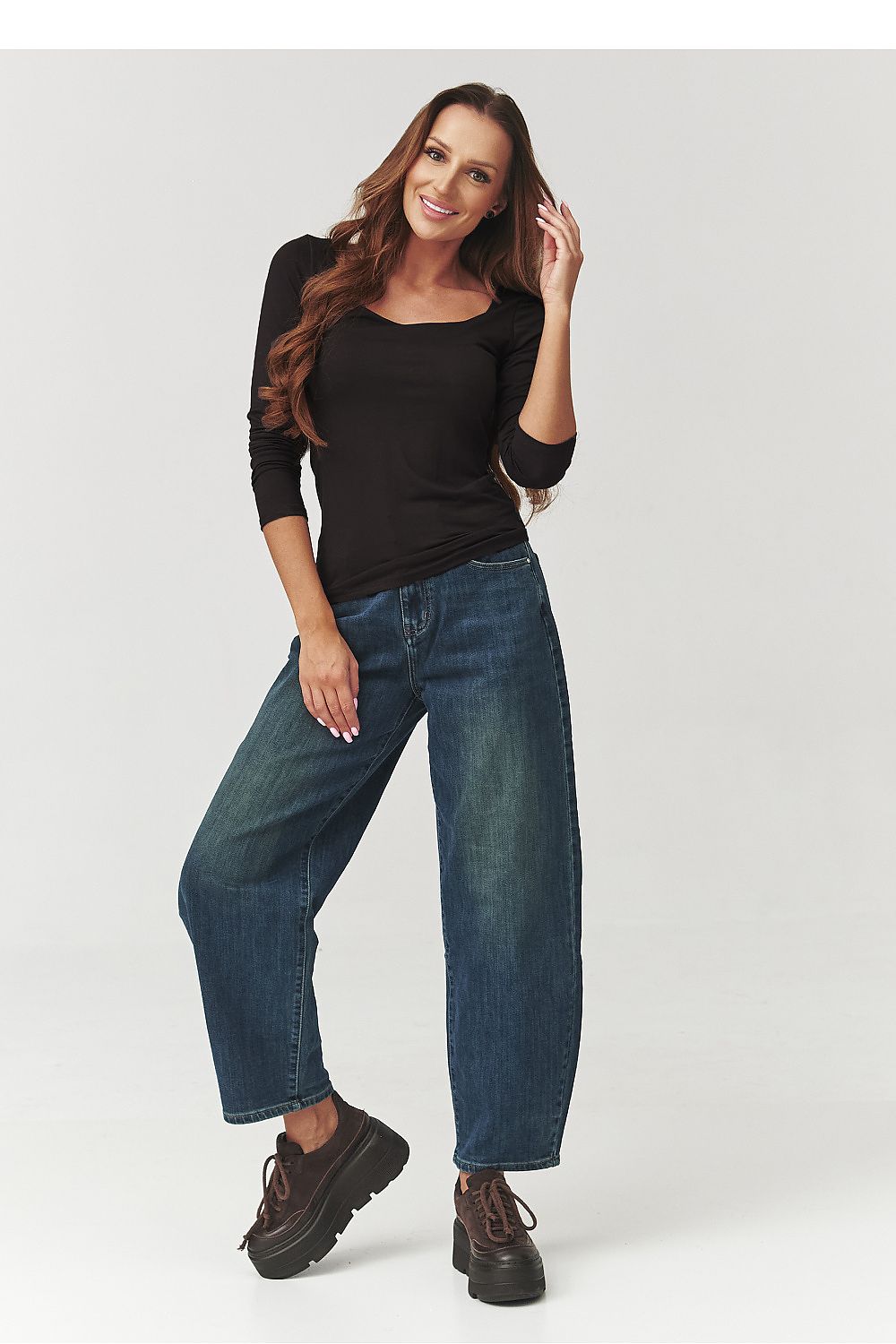 Bluzka Model C10 Black - Makadamia