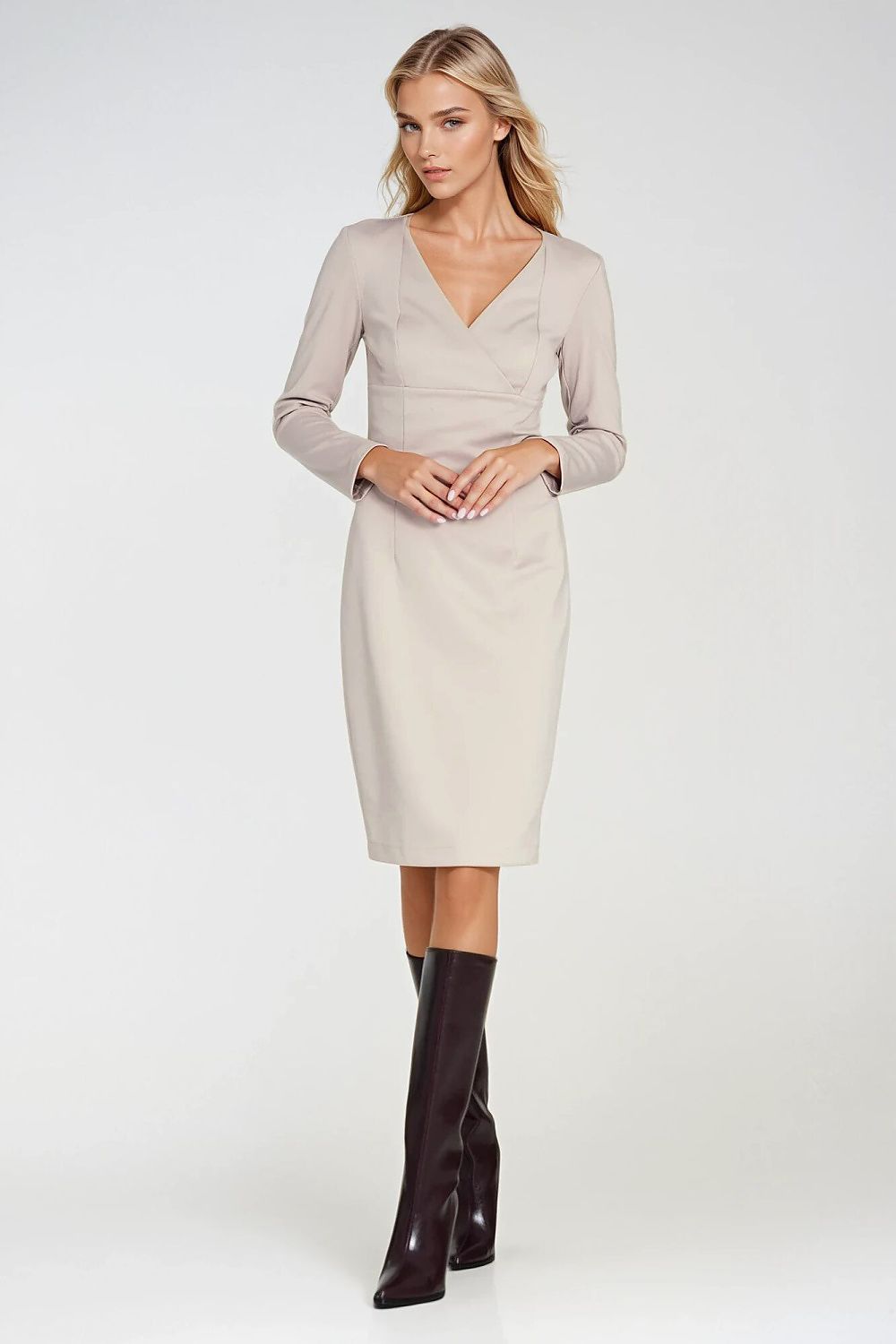 Sukienka z kopertowym dekoltem S276 Beige - Nife